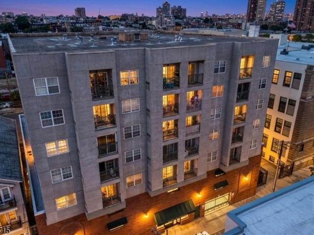 Condo for sale in Hudson, New Jersey