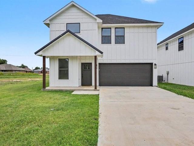 House for sale in Elgin, Comanche County