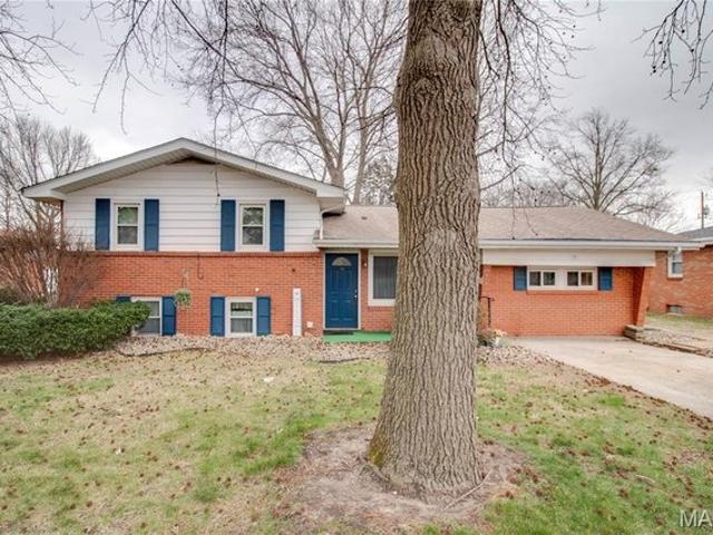 House for sale in Bethalto, Illinois
