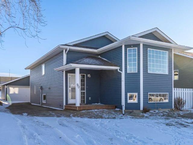 House for sale in Airdrie, Alberta