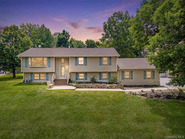 House for sale in Washingtonville, New York