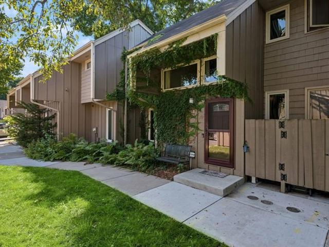 Townhouse for sale in Hennepin, Minnesota