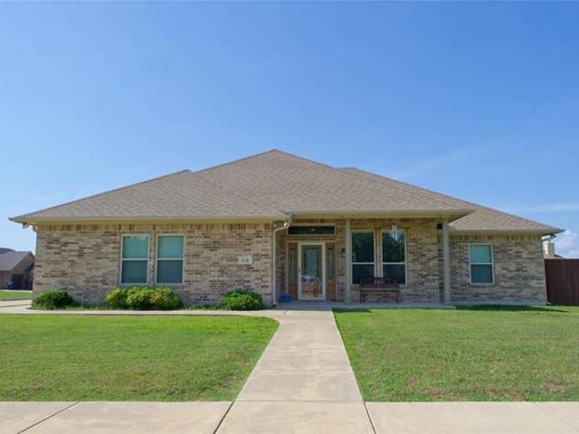 House for sale in Lindsay, Texas