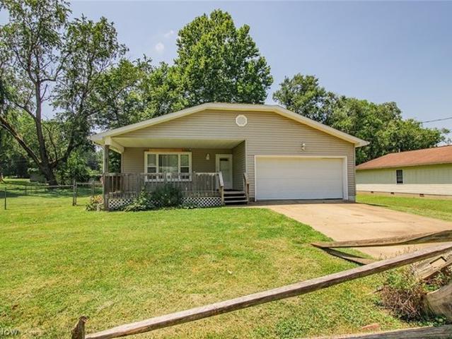 House for sale in Williamstown, West Virginia