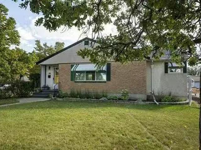 House for sale in East St. Paul, Manitoba