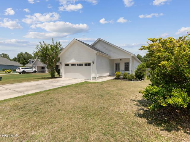 House for sale in Sneads Ferry, North Carolina