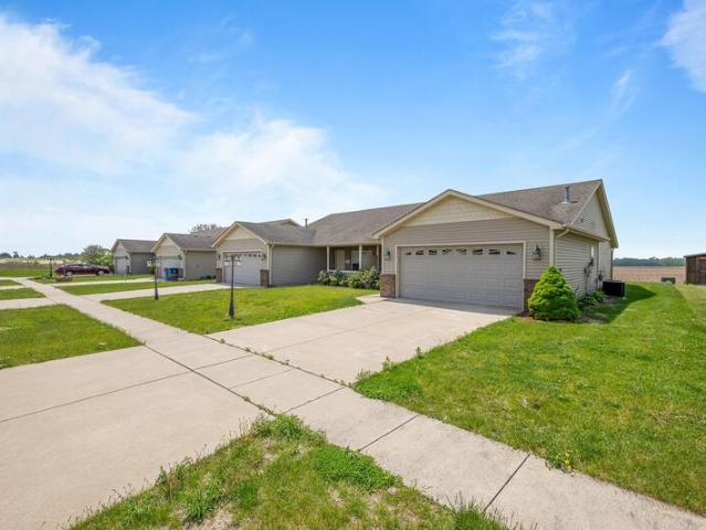 Duplex for sale in Lowell