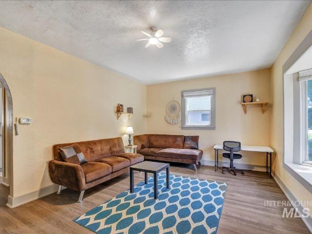 House for sale in Gooding, Idaho