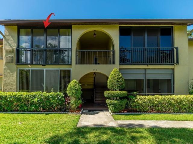 Condo for sale in Greenacres, Florida