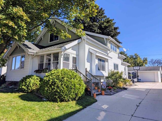 House for sale in Brillion, Calumet County