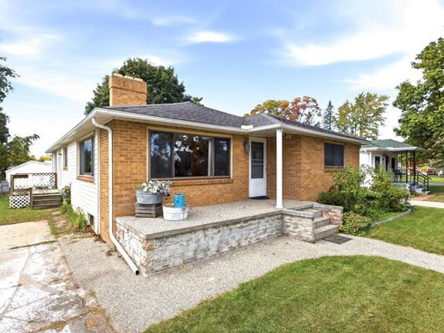 House for sale in Pinconning, Bay County