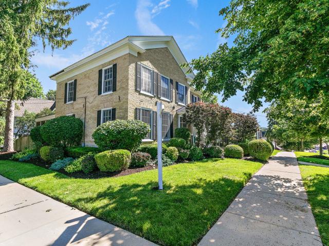 House for sale in Dundee, Illinois