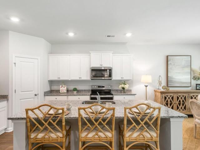 House for sale in Ravenel, South Carolina