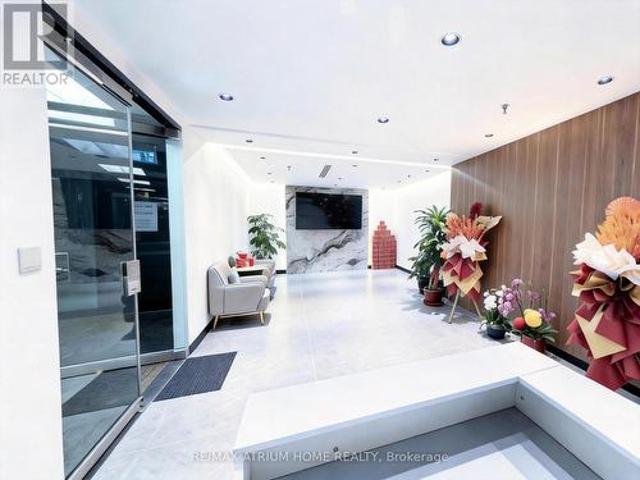 Commercial for rent in York, Ontario