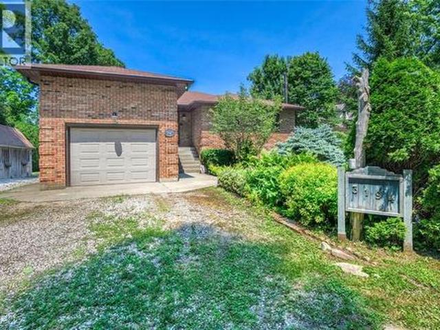 House for sale in Plympton–wyoming, Ontario