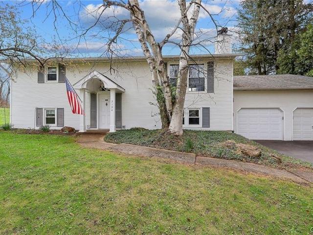 House for sale in Camillus, New York