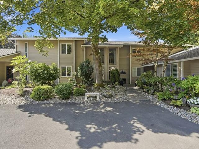 Condo for sale in Oregonia