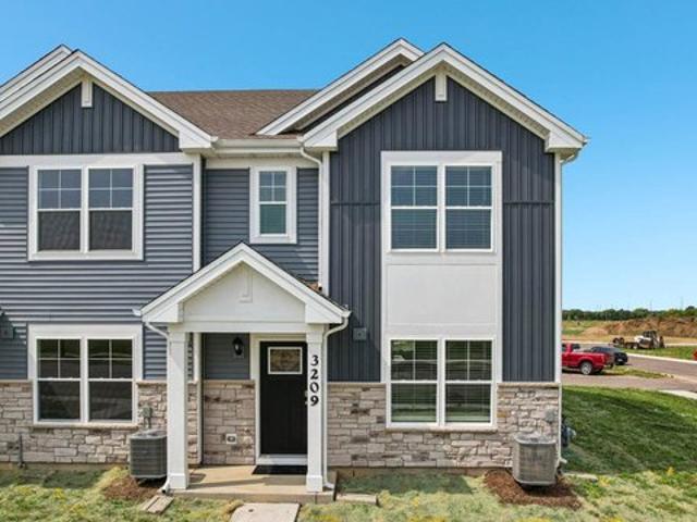 Townhouse for sale in Bristol, Illinois