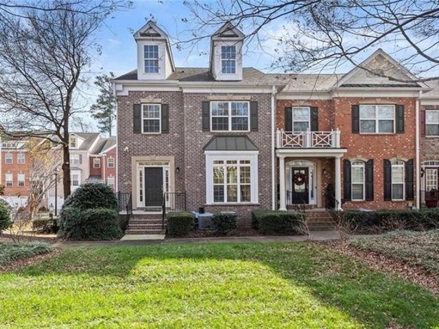 Townhouse for sale in Alpharetta, Georgia