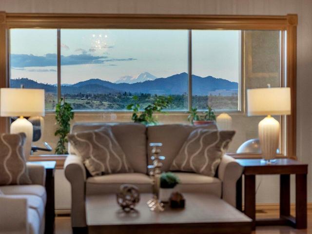 House for sale in Shasta, California