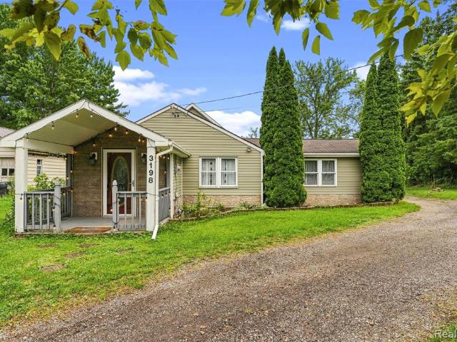 House for sale in Grand Blanc, Michigan