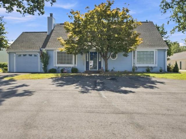 House for sale in Grove, Delaware County