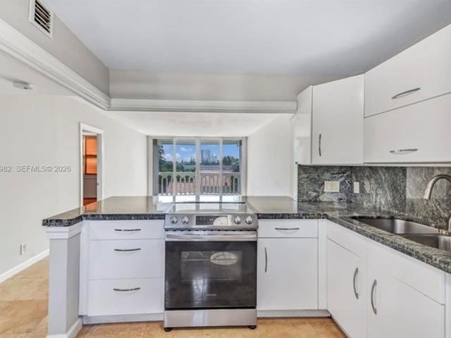 Condo for sale in Hallandale, Florida