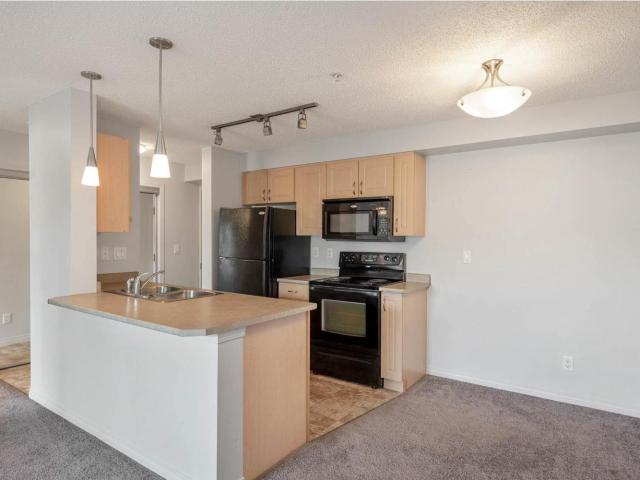 Apartment for sale in Wedgewood, Alberta