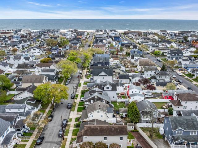 House for sale in Monmouth, New Jersey