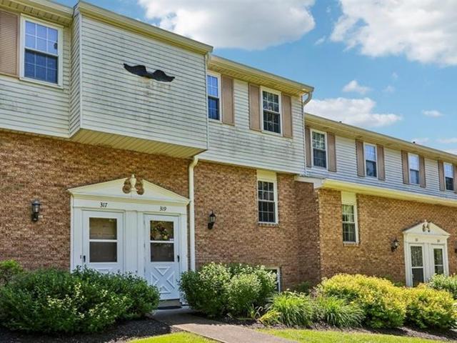 Condo for sale in Fernway, Cranberry Township