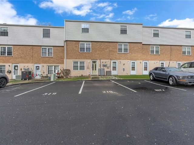 Condo for sale in Cranberry Twp, Pennsylvania
