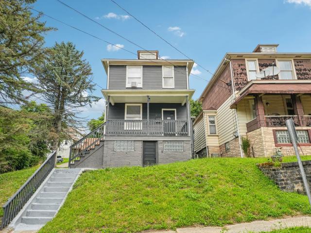 House for sale in Lyndora, Pennsylvania