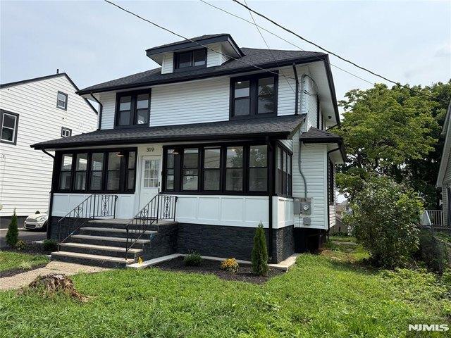 House for sale in Teaneck, New Jersey