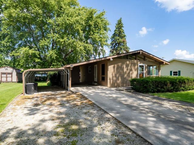House for sale in Piper City, Ford County