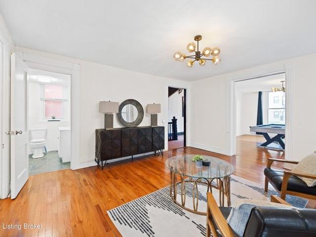 House for sale in Louisville, Jefferson County