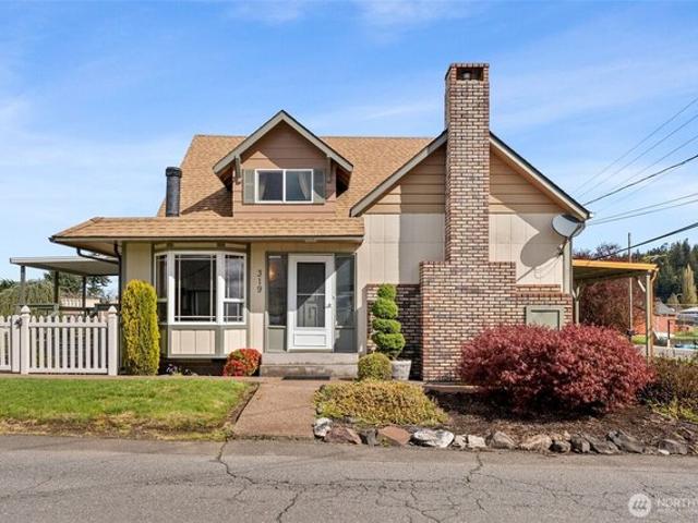 House for sale in Centralia, Washington