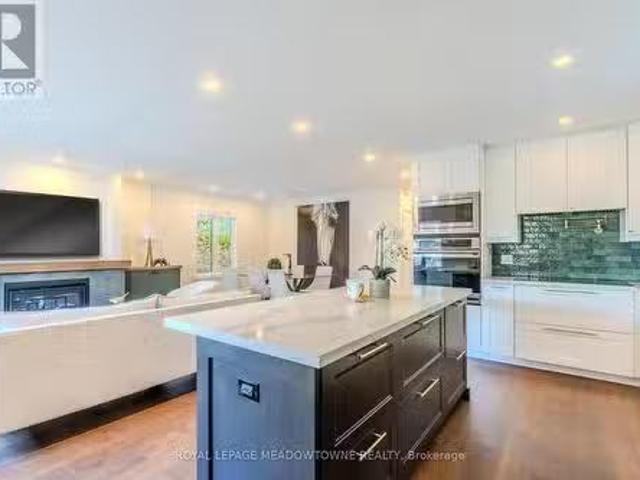 House for sale in Ancaster, Ontario