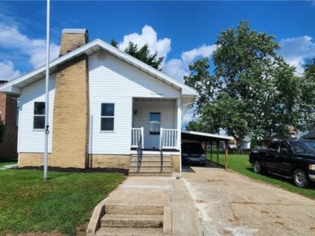 House for sale in Uhrichsville, Ohio