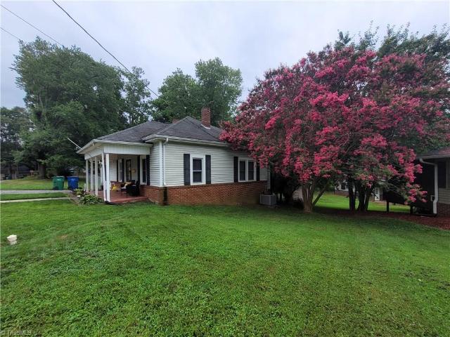 House for sale in Mount Airy, North Carolina