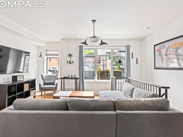 Condo for sale in Arverne, New York