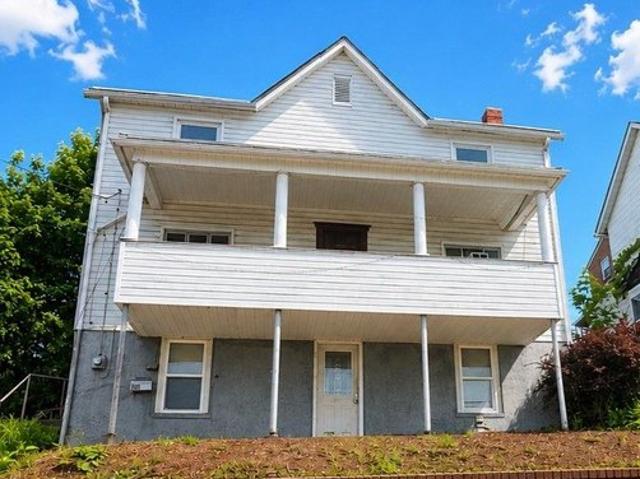 House for sale in Vandergrift Heights, Vandergrift