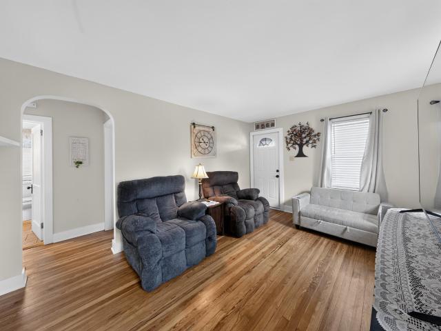 House for sale in Deepwater, New Jersey