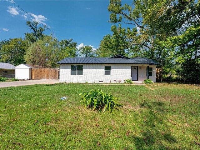 House for sale in Timpson, Shelby County