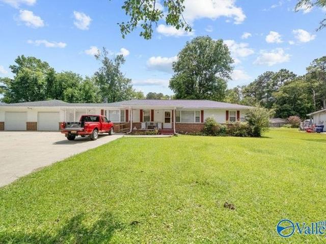 House for sale in Etowah, Alabama