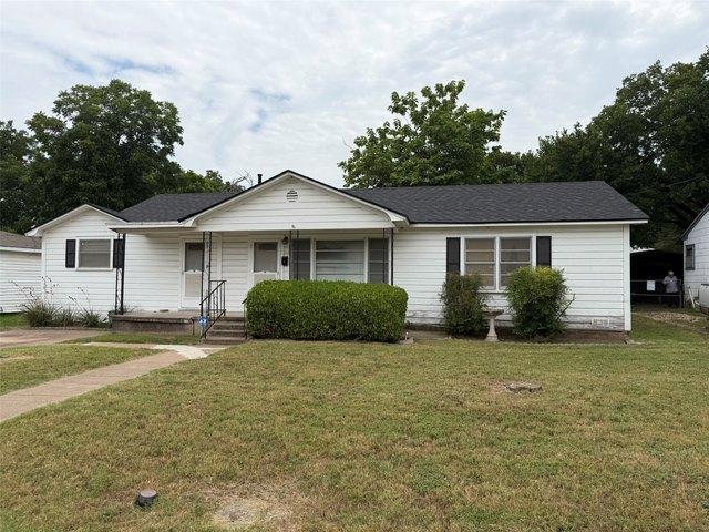 House for sale in Marlin, Texas