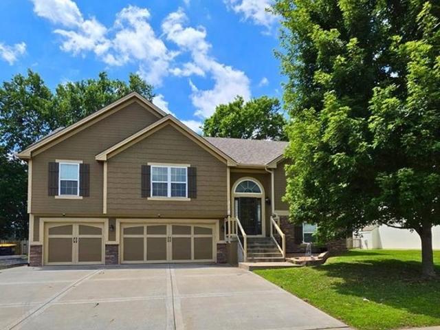 House for sale in Kearney, Missouri