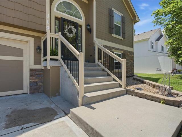 House for sale in Kearney, Missouri