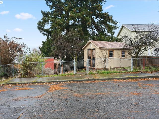 House for sale in Oregonia