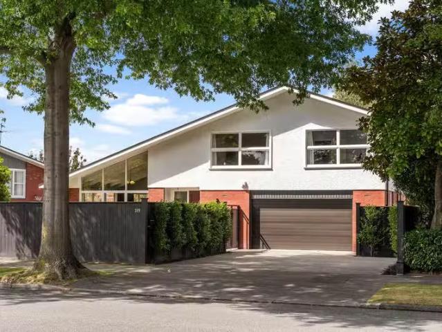 House for sale in Chaslands, Canterbury