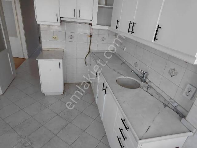 Karabağlar, İzmir içerisinde kiralık mülk